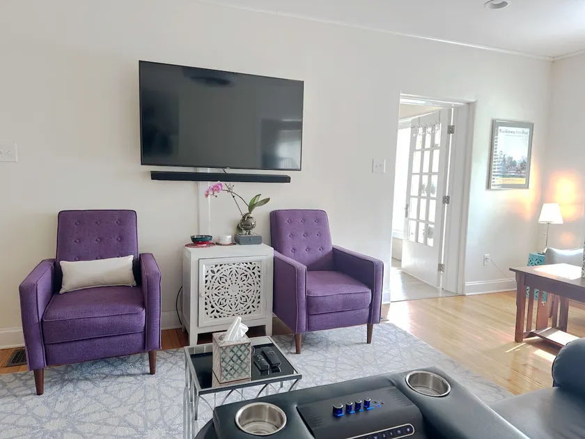The Gallery and Garden Retreat Home - Image 1