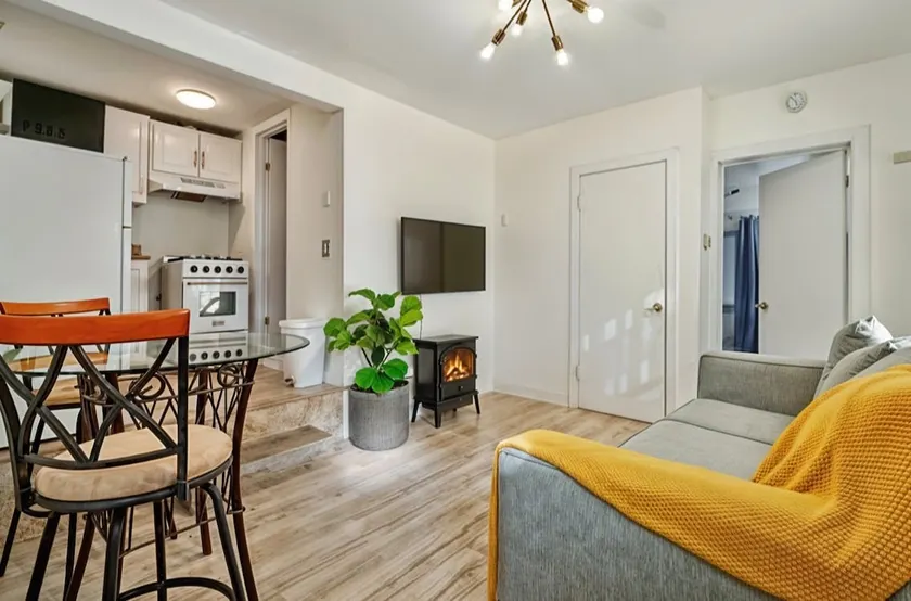 Modern, 1BR APT 23 Min FIFA World Cup W/ Parking - Image 1
