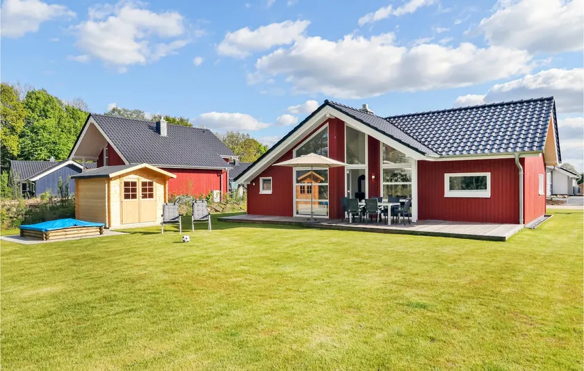Lovely Home In Krems Iiwarderbrück With Sauna - Image 1