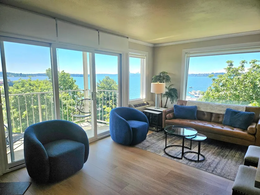 Lake View Downtown Kirkland - Image 1