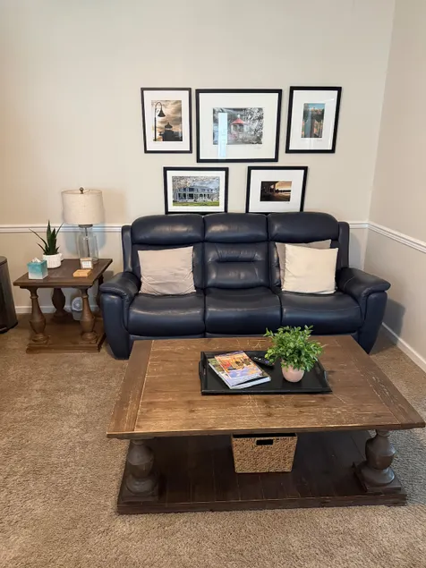 2 Bedroom private apartment in quiet neighborhood - Image 1