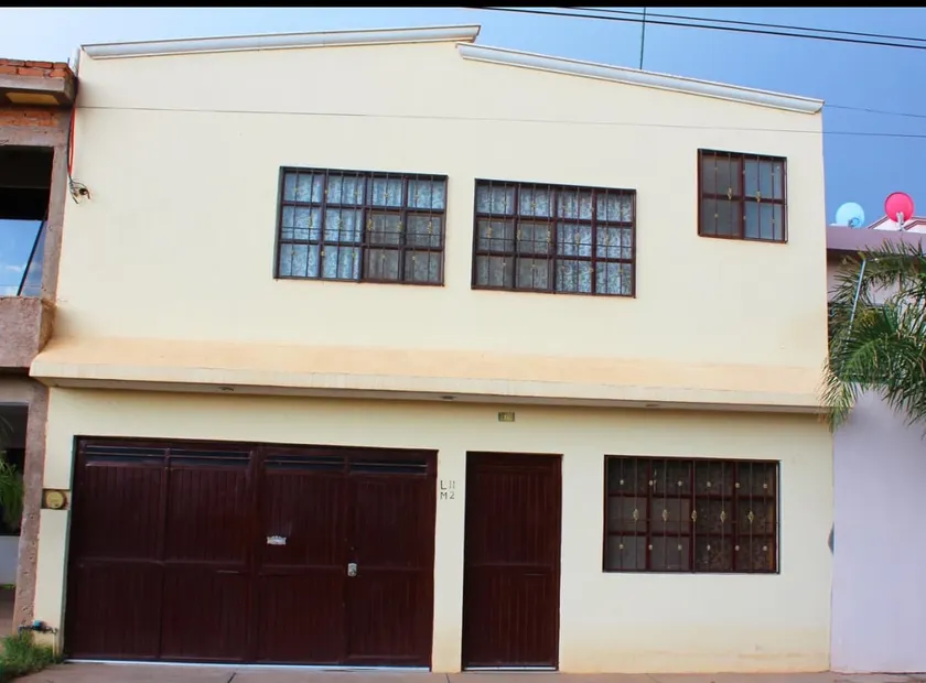 Very spacious house with all the amenities - Image 1