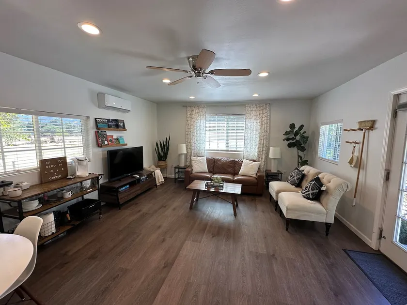 Apricot Cottage - Image 1