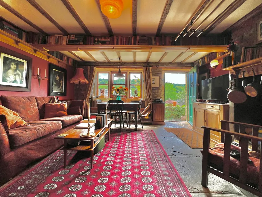 The Writers Cottage - Intriguing & Romantic - Image 1
