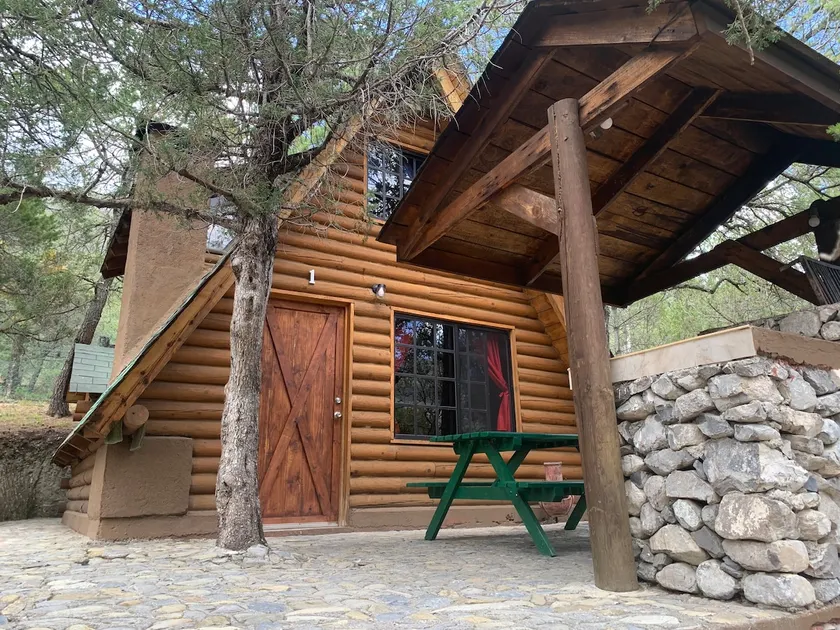 Cabin #1 for 6 people - Image 1