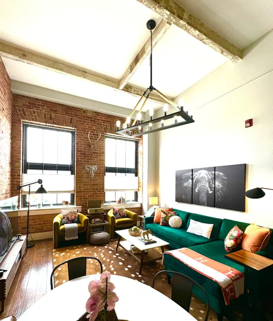 Designer Stay on Market • Walk Downtown + Parking - Image 1