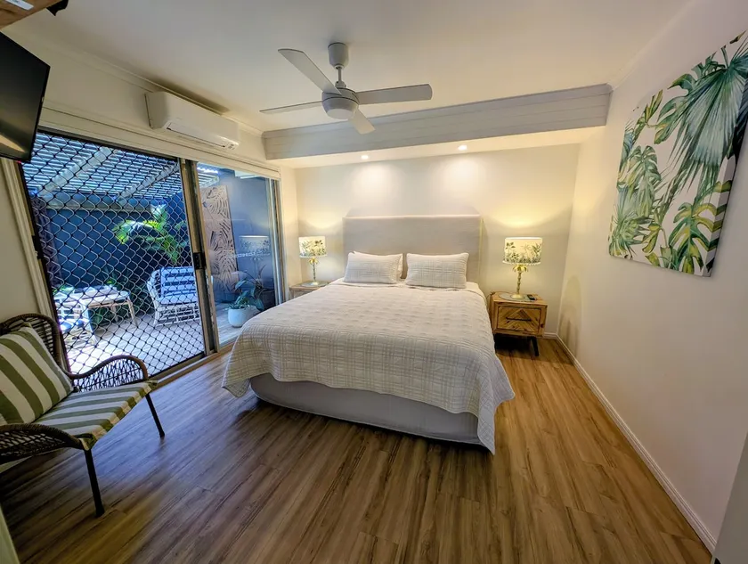 Garden Shower Studio and Magnesium mineral pool. - Image 1