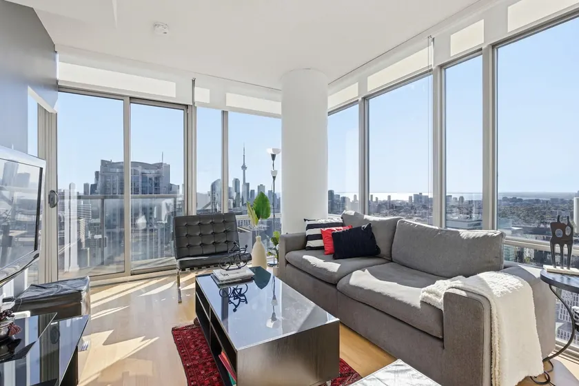 45th Floor Skyline Penthouse. Parking · Gym · Pool - Image 1