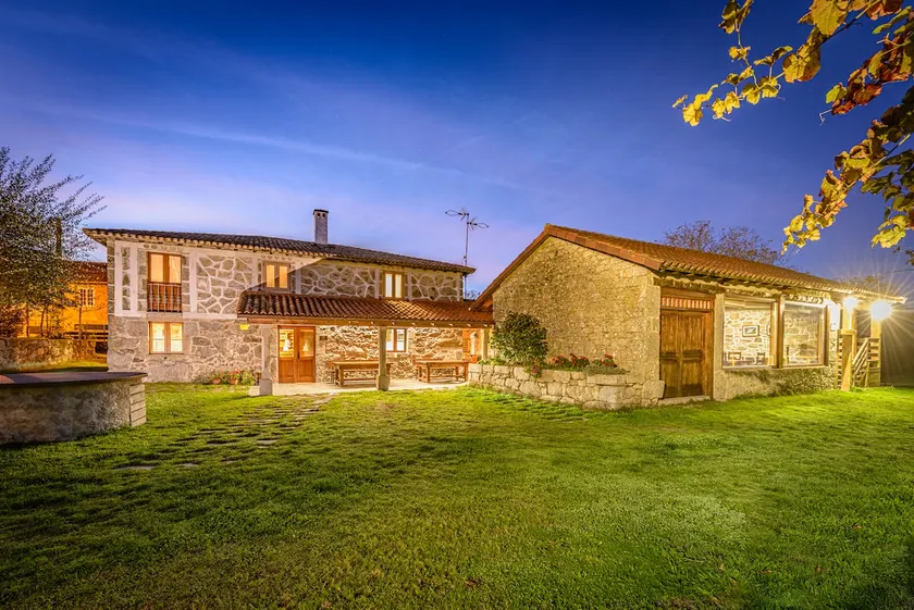 Casa das Xacias ·House with pool in RibeiraSacra - Image 1