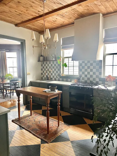Spacious+Mod Booth St Apt w Yard | 5 min to Fiserv - Image 1