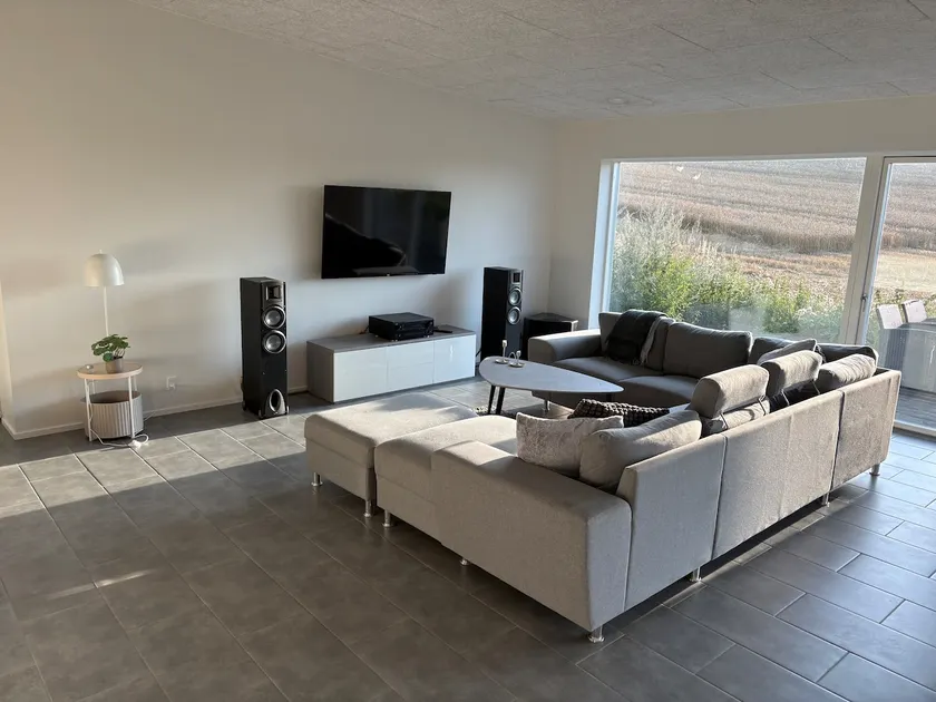 Large apartment of 120m2, in quiet surroundings. - Image 1