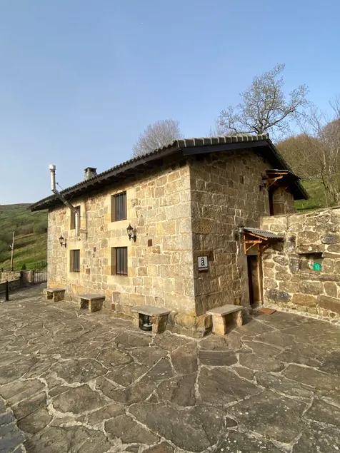 Rustic Cabin, El Mirador - Image 1