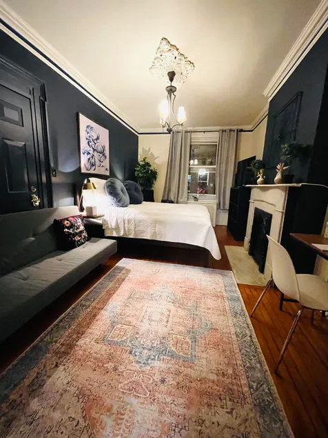 Comfortable, Super Clean & Close to NYC* - Image 1