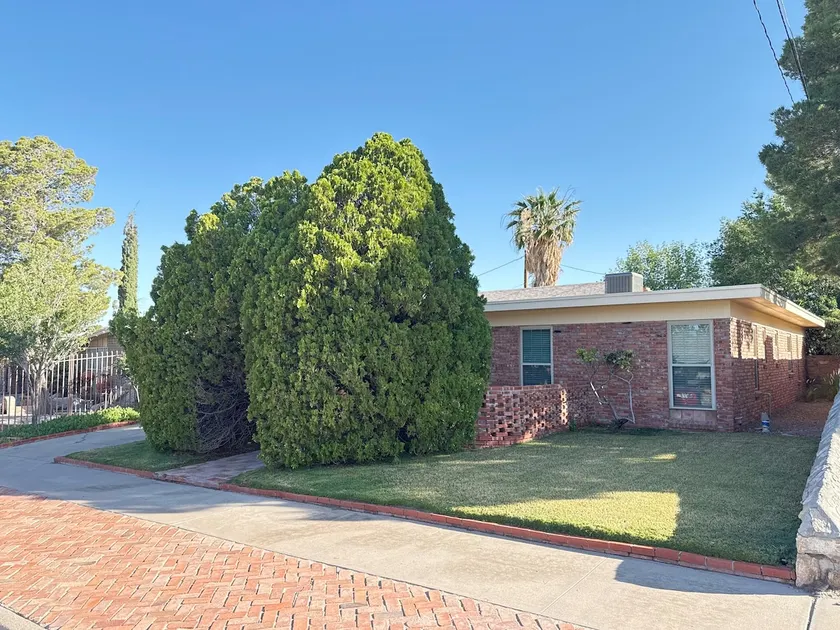 West El Paso 3-Bedroom Home Near UTEP with Private Backyard - Image 1