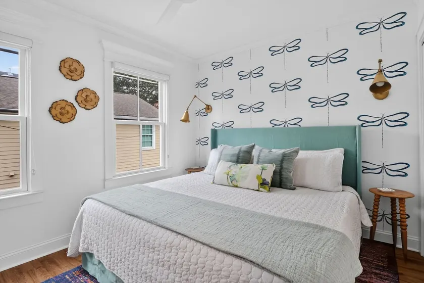 Liberty Lane Carriage House With Garage Spot! - Image 1