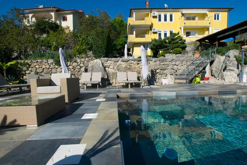 Bilic AP-2 Apartments - Image 1