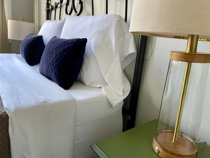 Earlewood Craftsman - Guest House LONG TERM STAY - Image 1