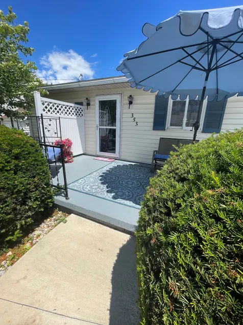 DiDi's House-Miley Drive - Image 1