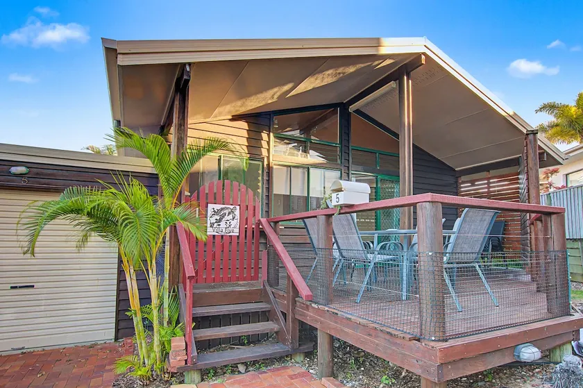 Two BedroomVilla (1 Queen,2 Single) - pets allowed - Image 1