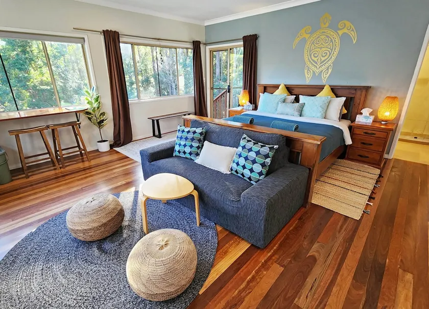 Cosy Studio with Forest Views, Noosa Hinterland - Image 1