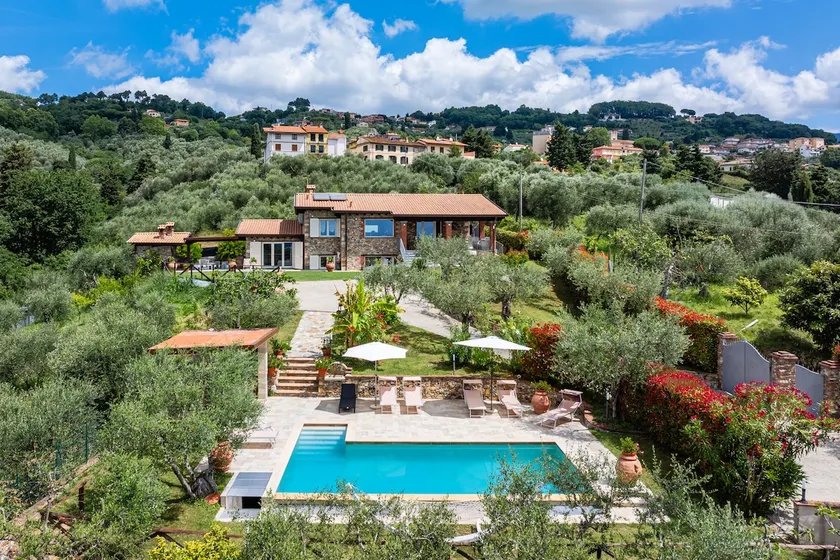 LA SASSAIOLA, Villa med panoramaudsigt og swimmingpool - Image 1