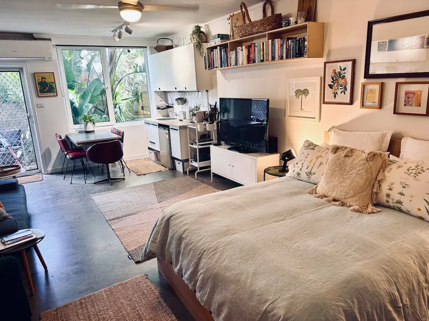 Long Island Beachside Studio Apartment - Image 1