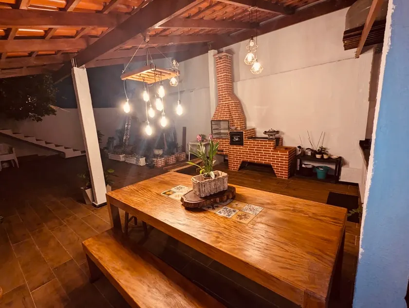 Spacious house in BH-4 bed 2 ba Garage close to DT - Image 1