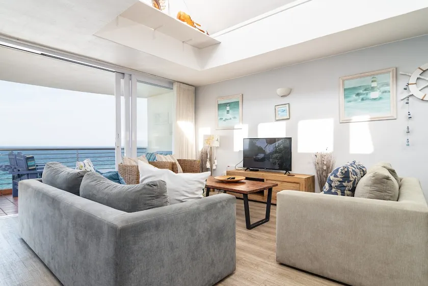 Chakas Cove 24 - Image 1