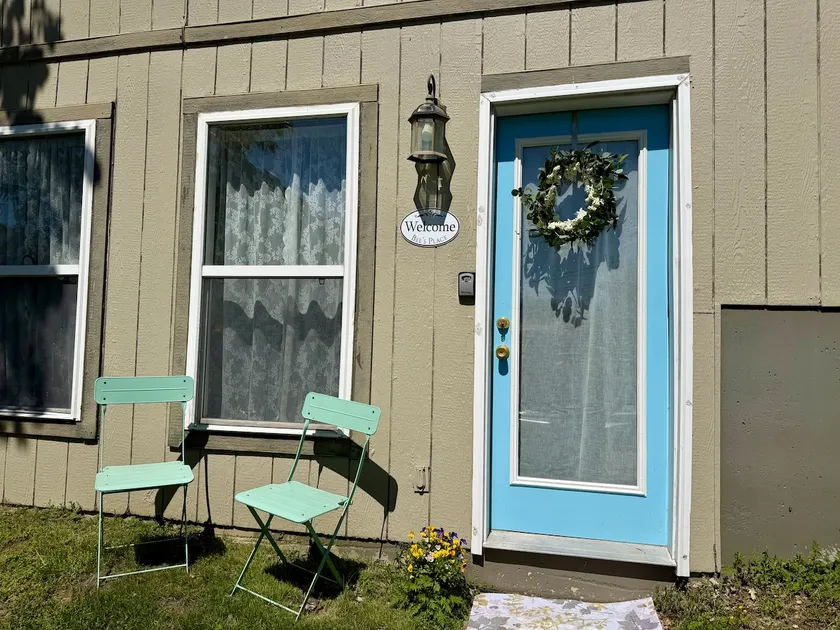 Bee’s Place Weston Getaway - Image 1
