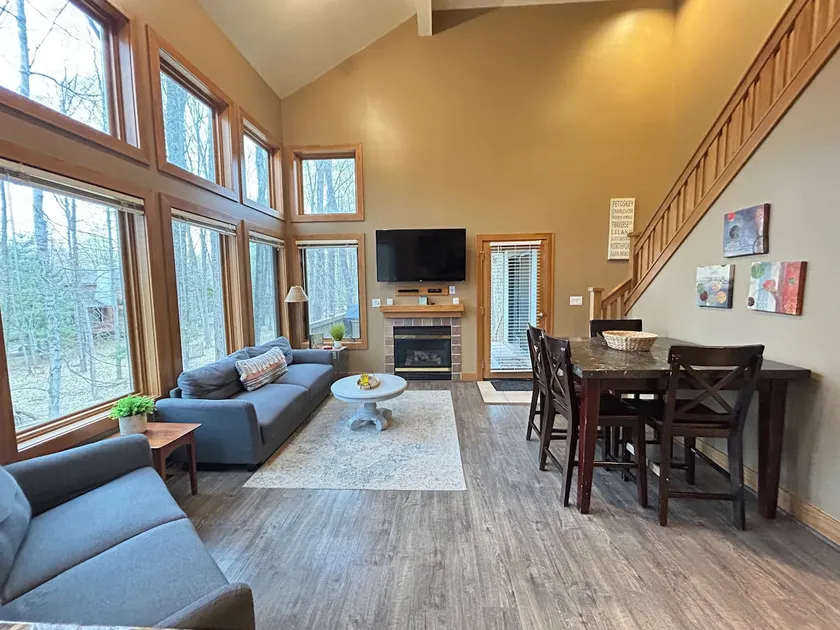 Boyne Mtn Summer HQ | Golf, Lakes & Sports Access - Image 1