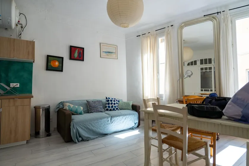 Charming 2-bedroom (sleeps 4) in the Port district - Image 1