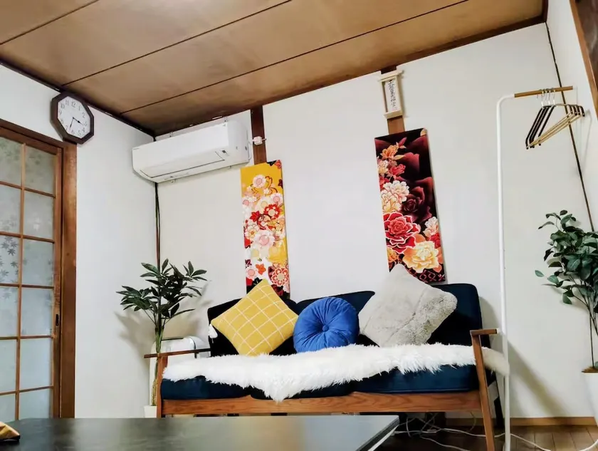 House inherited from my grandfather | Entire house rental | Free parking | 8-minute drive from Takamatsu Station | Up to 5 people | 52 m² - Image 1