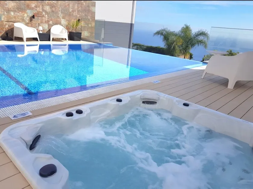 Ocean Spa Studio S | Free Parking & Sunrise View - Image 1