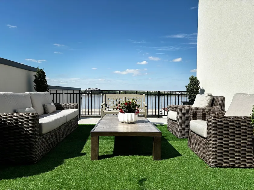 Charming Penthouse/Rooftop Patio/Downtown - Image 1