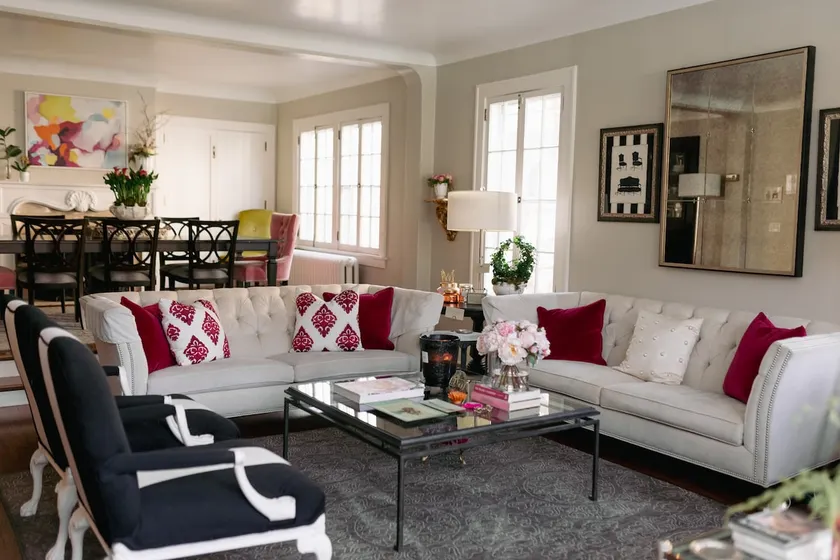 Summit Avenue Luxe Retreat - Image 1