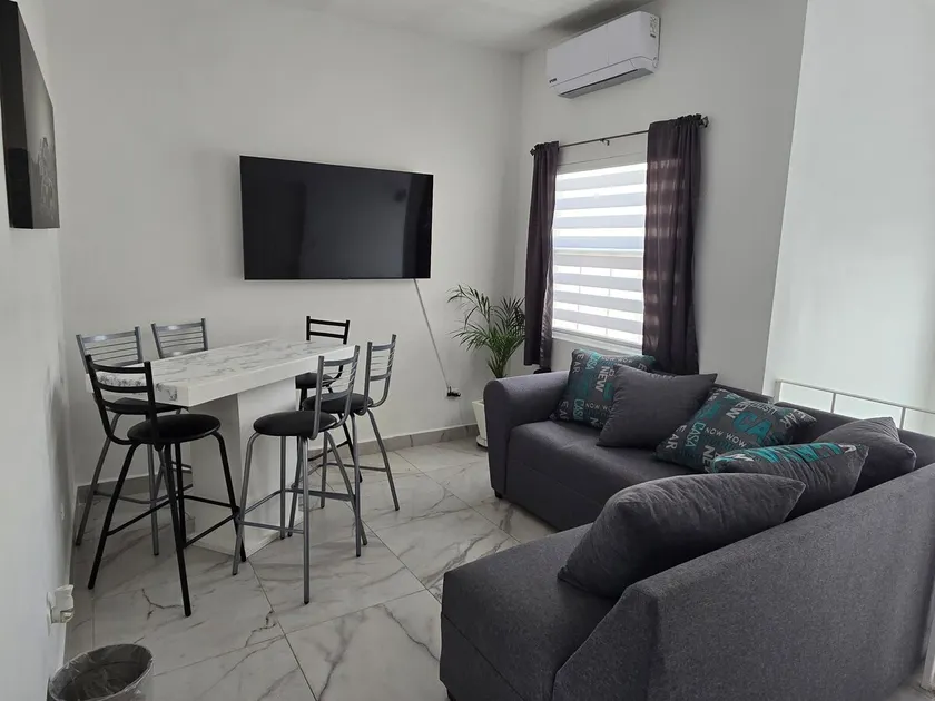 Nice apartment behind the American consulate - Image 1
