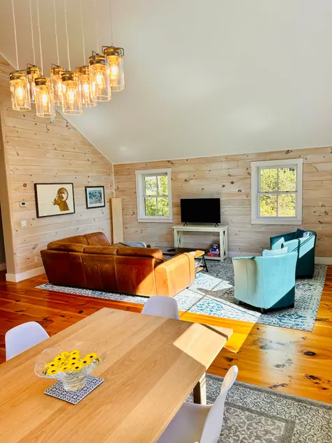 Luxury Treetop Vacation Home in Waterbury Center - Image 1