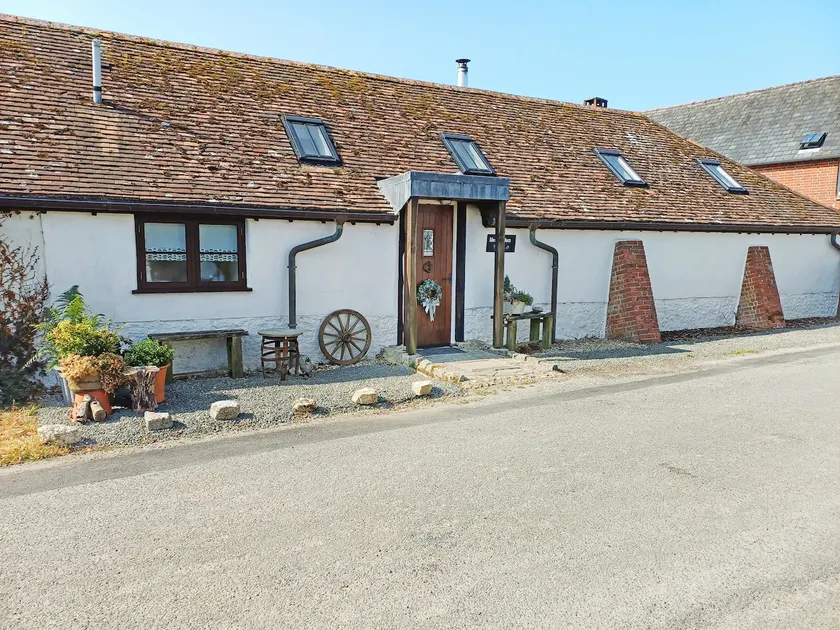 Meadow Barn - Image 1