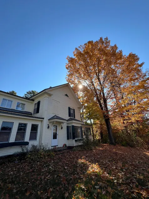 1850s Farmhouse close to Bretton Woods. - Image 1