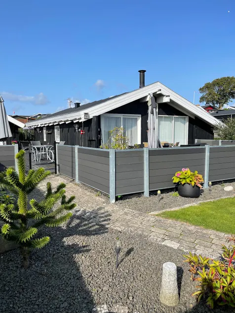 Super nice cottage 50 meters from the water. - Image 1