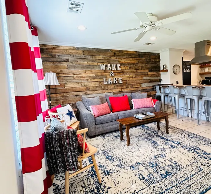 Stylish •Waterfront• Condo 5 miles to Downtown HS! - Image 1