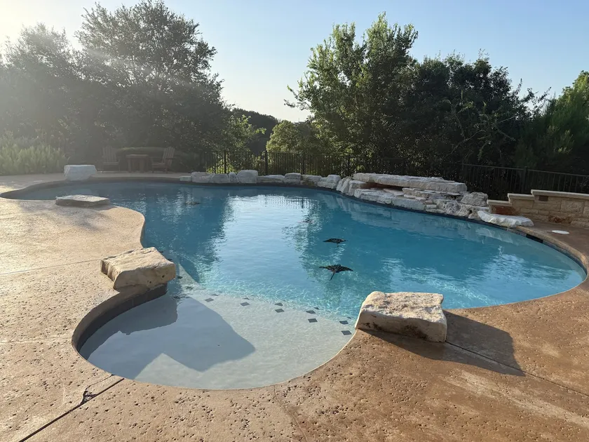 Hill Country Getaway - Image 1