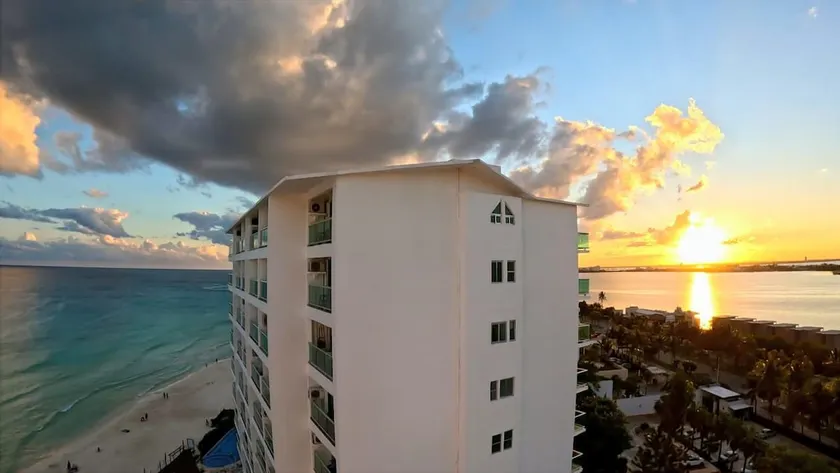 Carisa and Palma Penthouse - Image 1