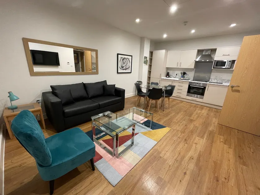 Deluxe 2 bedroom Apartment at 100 Kings Road by House of Fisher - Image 1