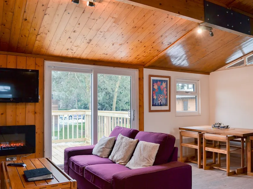 Cedar Lodge - Image 1