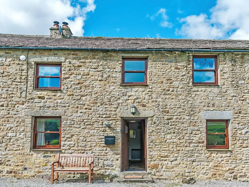 5 Swallowholm Cottages - Image 1