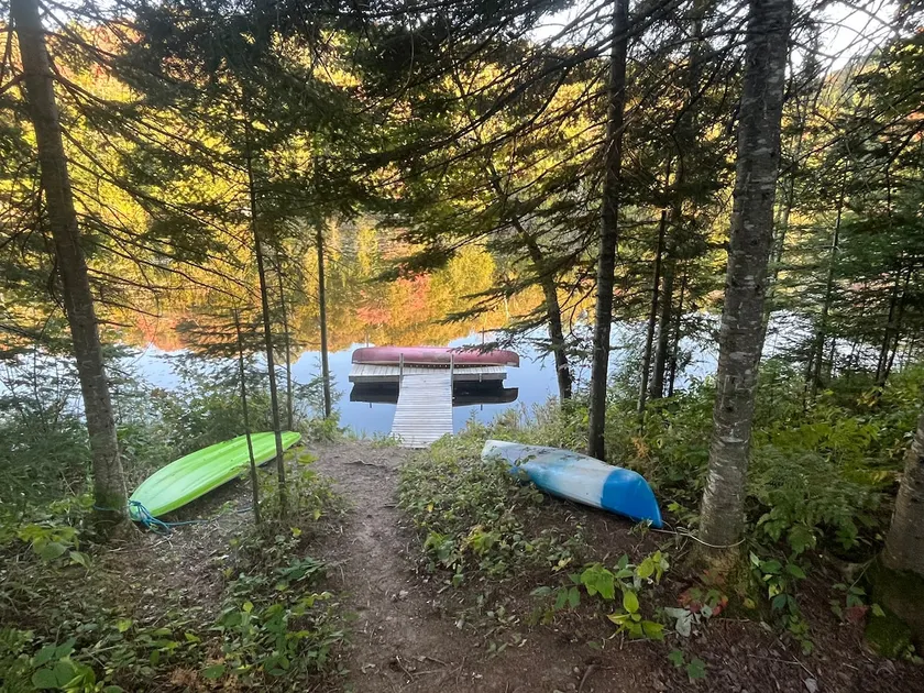 Le Petit Caribou (lakeside) - Image 1