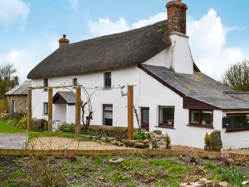Knotty Corner Cottage - Image 1