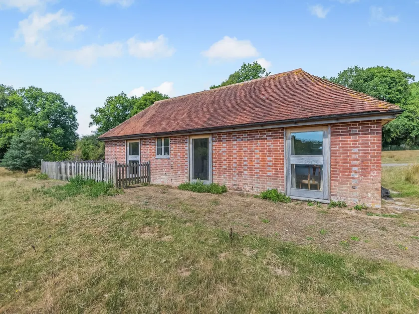 Coblye Barn - Image 1