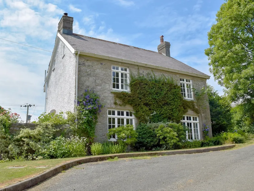 Lordship Farmhouse - Image 1